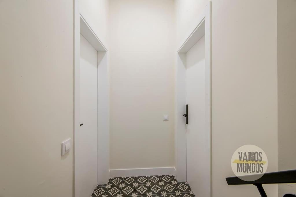 Cozy Y Centrico Apt Para 6Pax En Plaza Del Carmen E2 Madrid Eksteriør billede